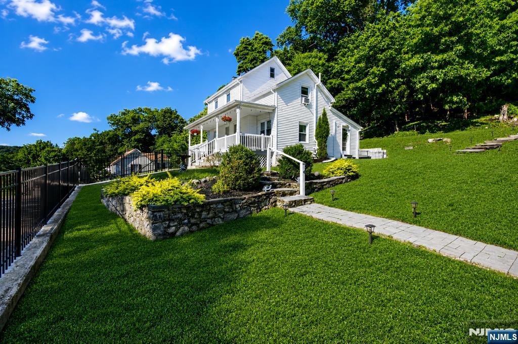 71 Reeve Avenue