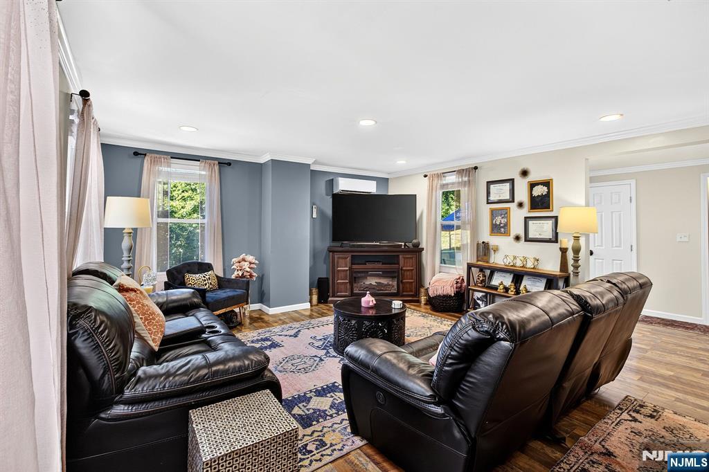 71 Reeve Avenue