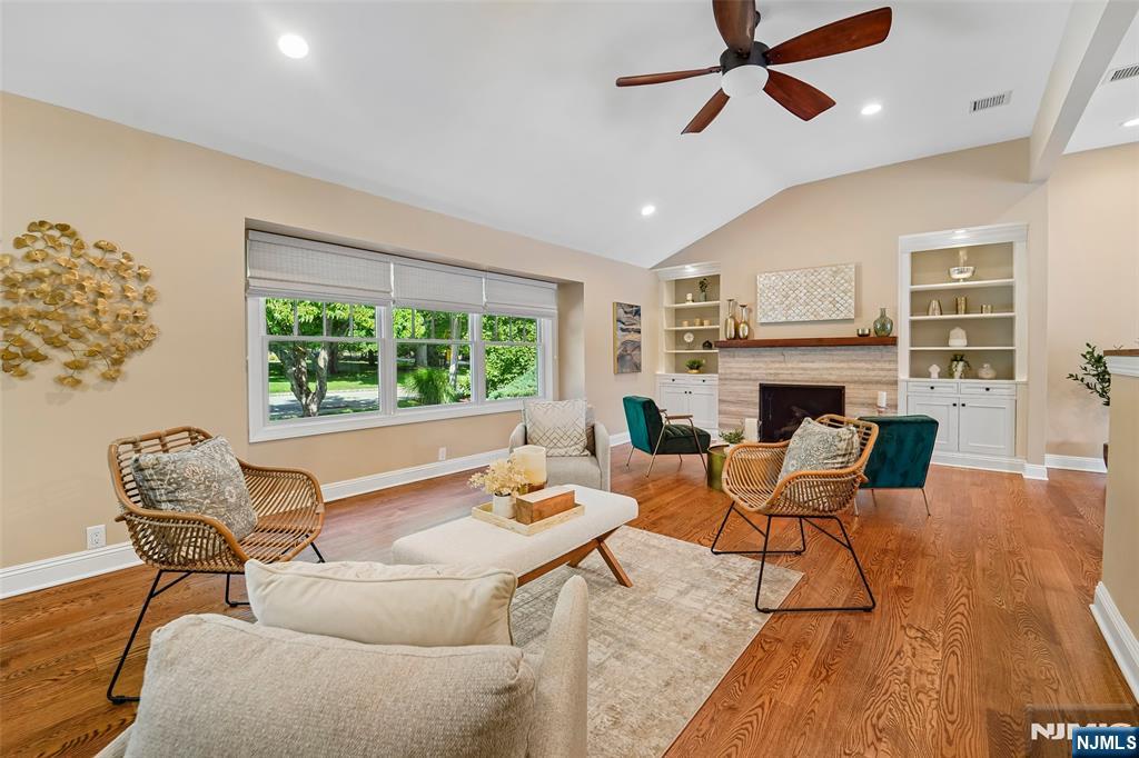 1050 W Pines Lake Drive