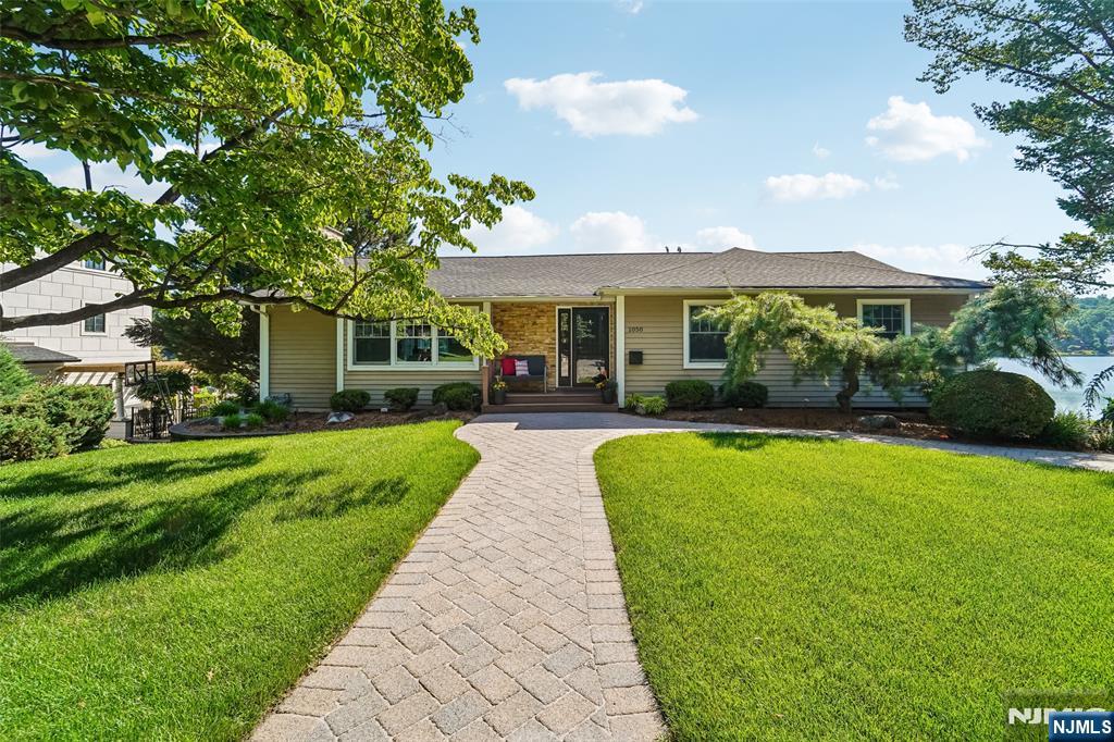 1050 W Pines Lake Drive