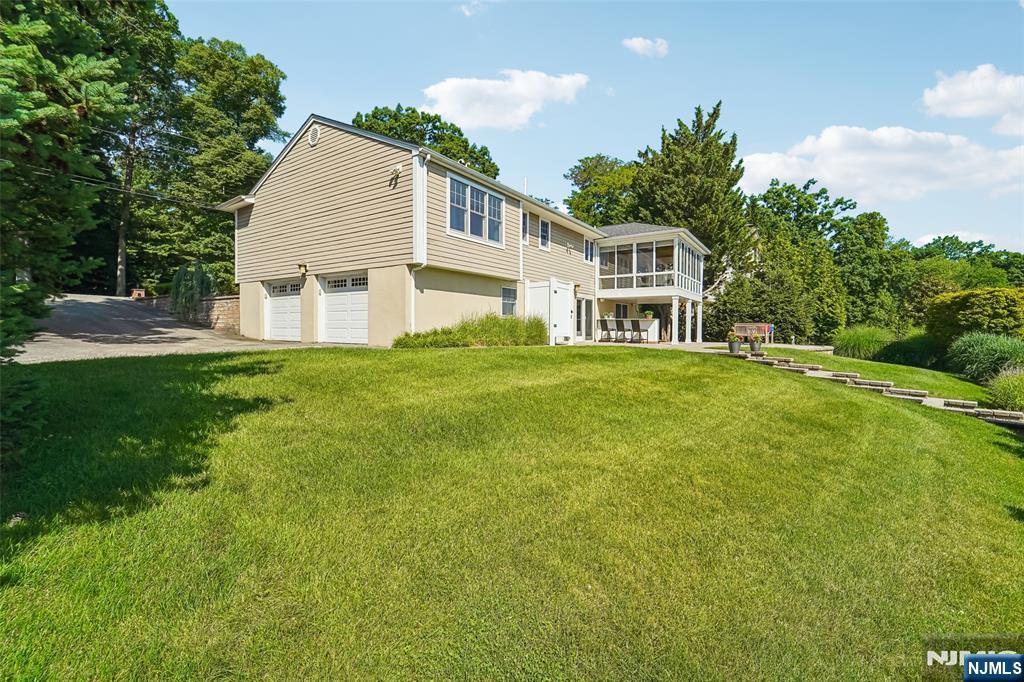 1050 W Pines Lake Drive