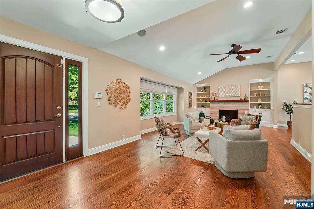 1050 W Pines Lake Drive