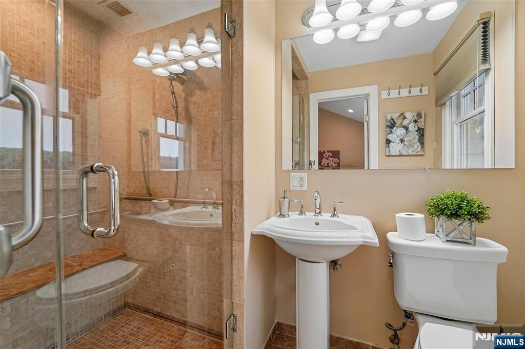 1050 W Pines Lake Drive