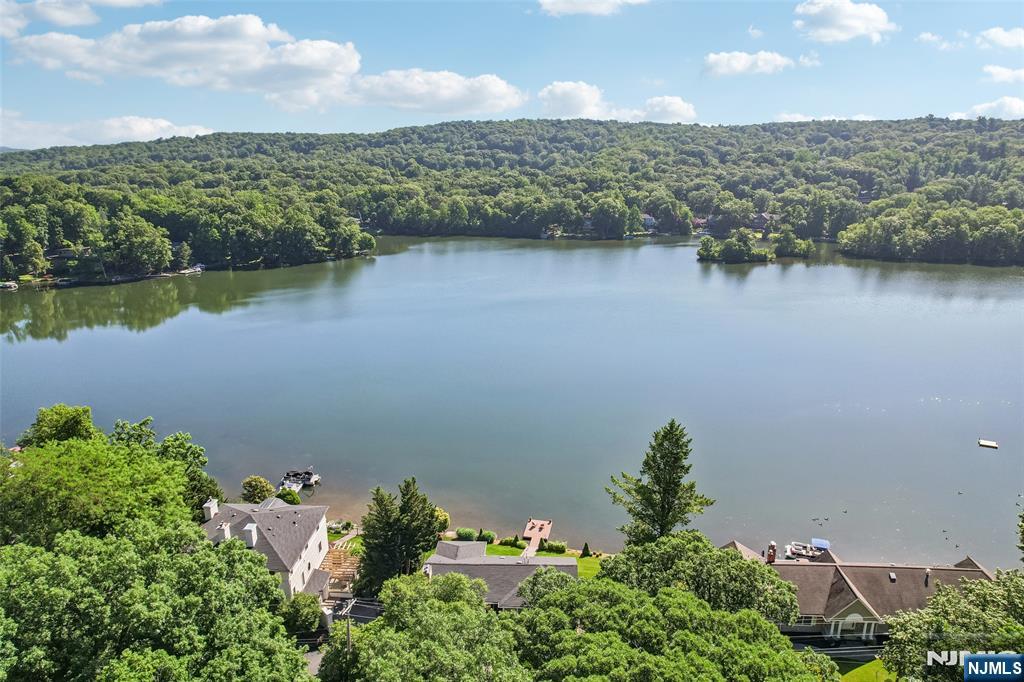 1050 W Pines Lake Drive