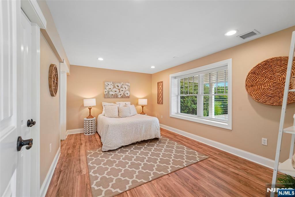 1050 W Pines Lake Drive
