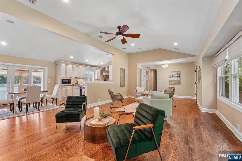 1050 W Pines Lake Drive