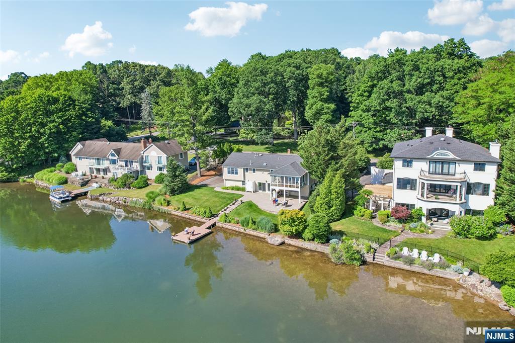 1050 W Pines Lake Drive