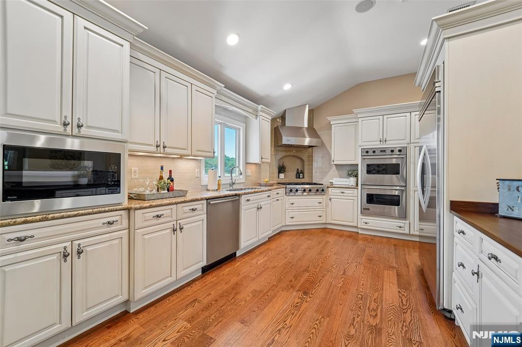 1050 W Pines Lake Drive