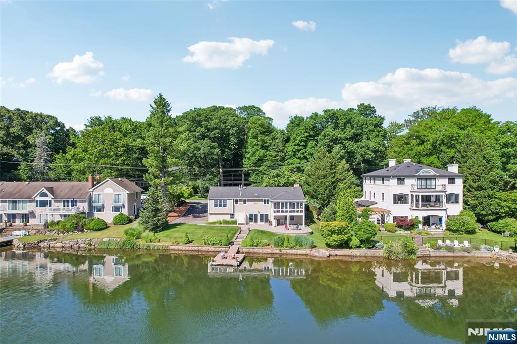 1050 W Pines Lake Drive