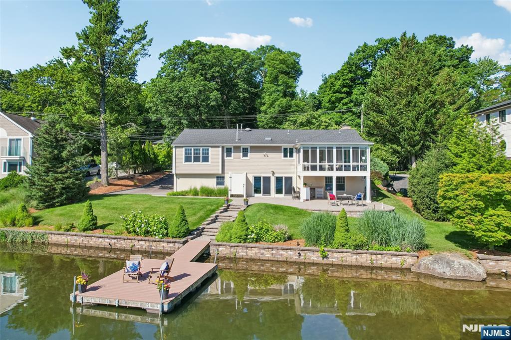 1050 W Pines Lake Drive