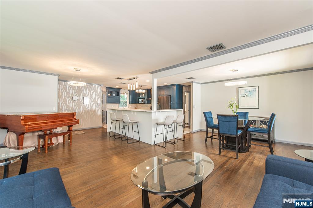 388 Irving