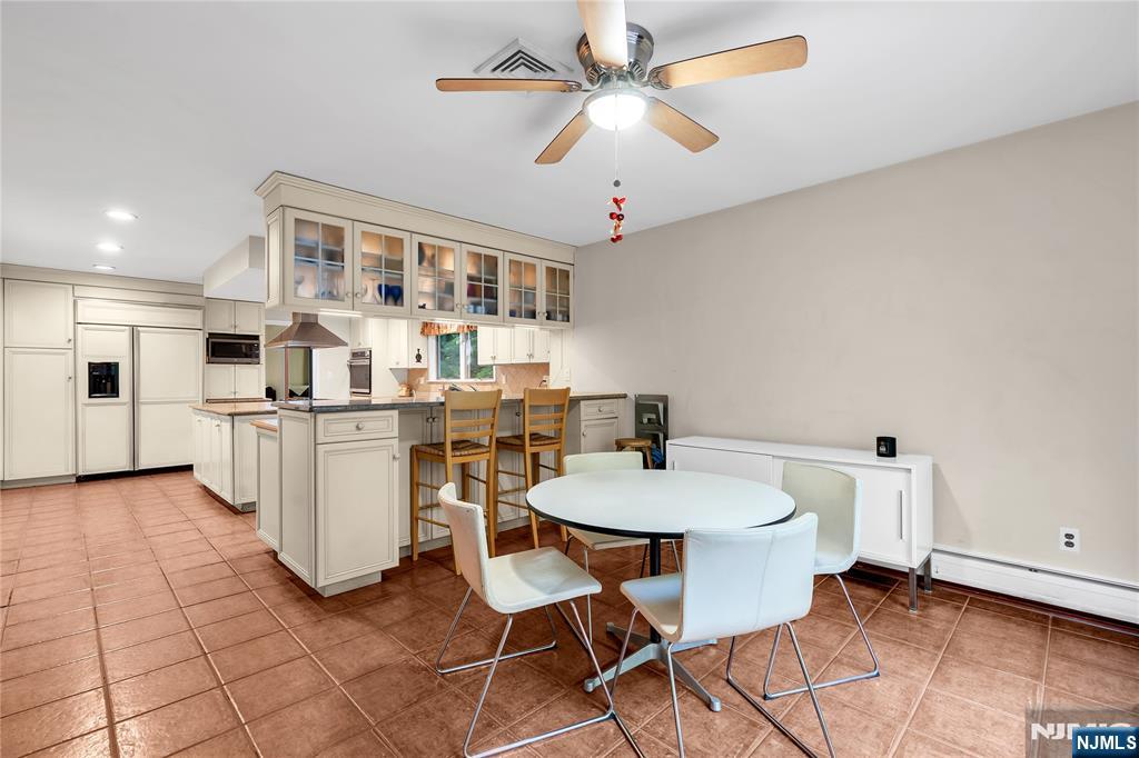 3 Bluefield Court
