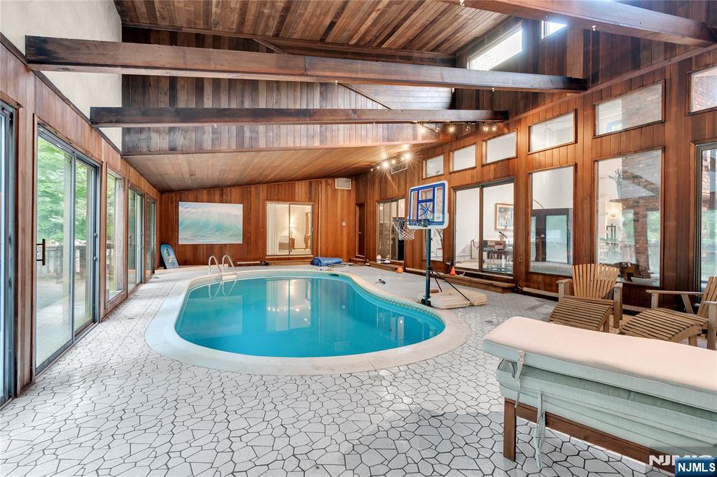 3 Bluefield Court