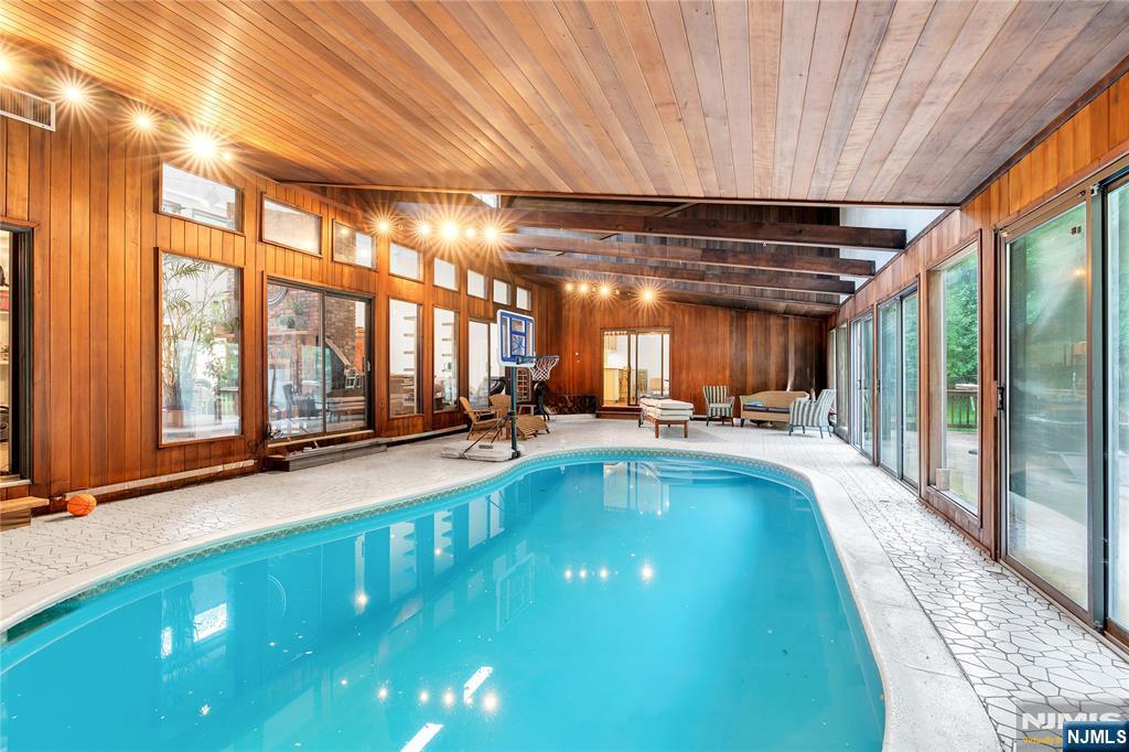 3 Bluefield Court