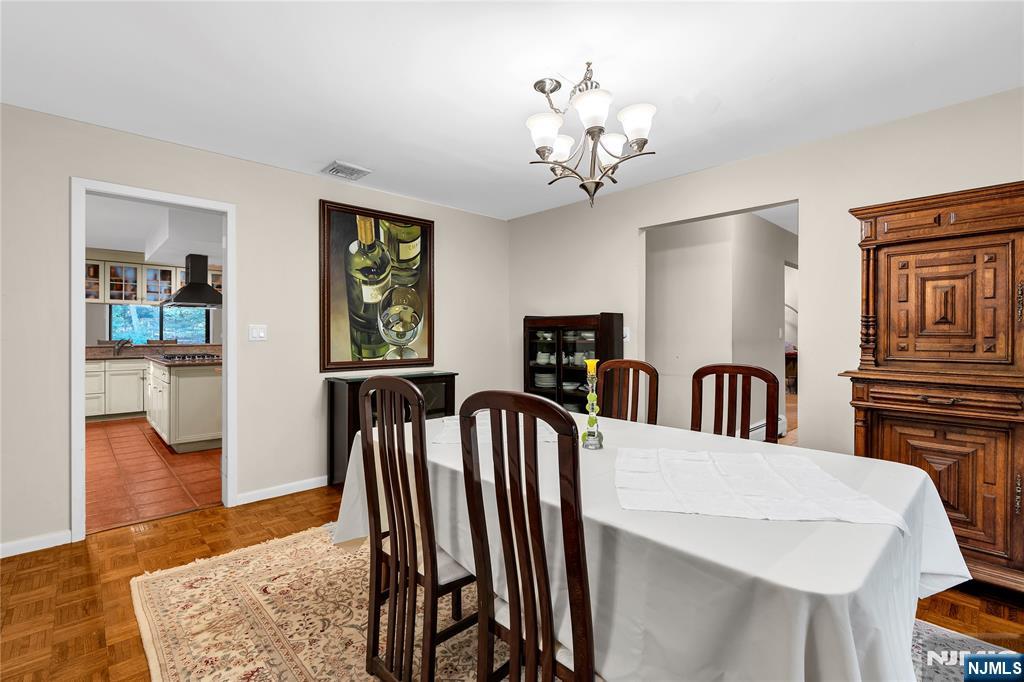 3 Bluefield Court
