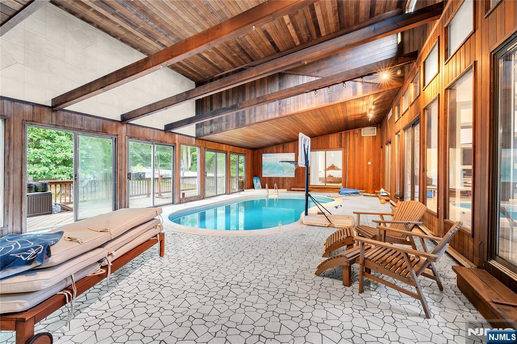 3 Bluefield Court