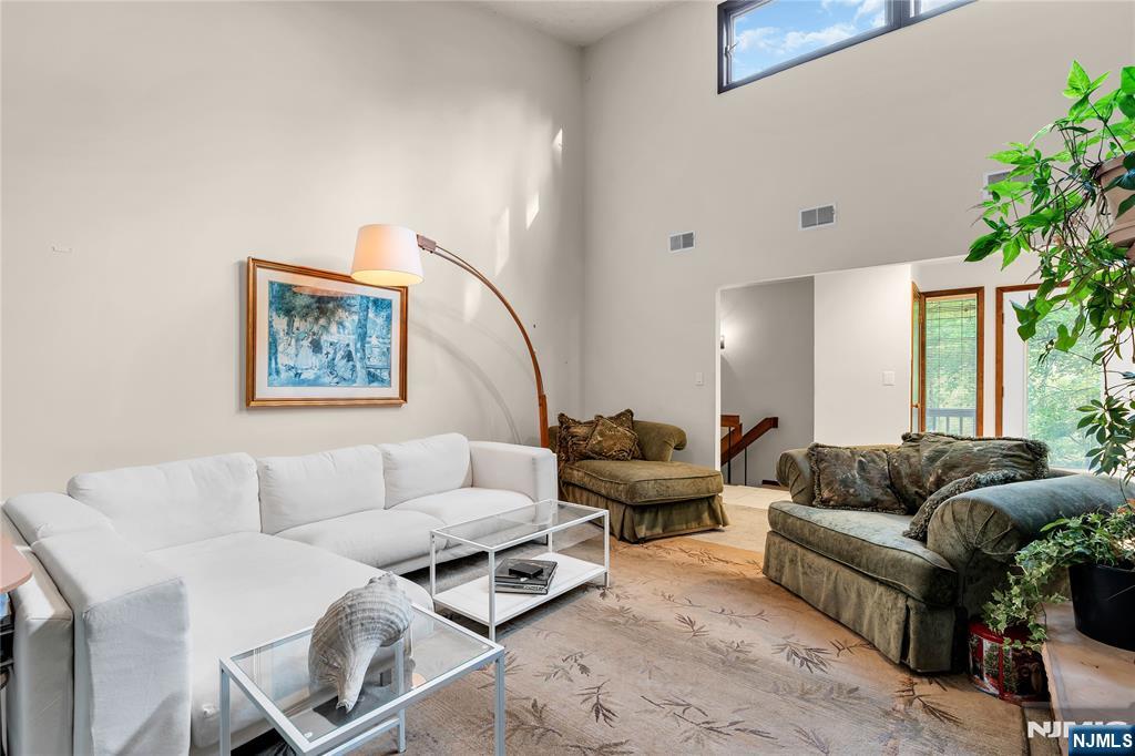 3 Bluefield Court