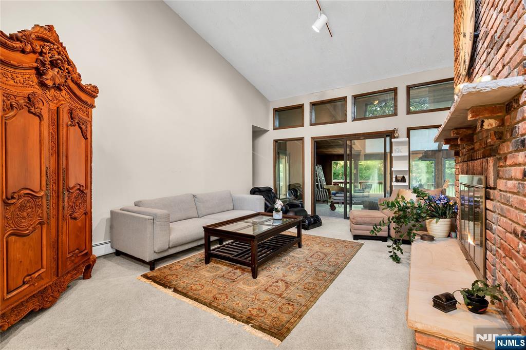 3 Bluefield Court