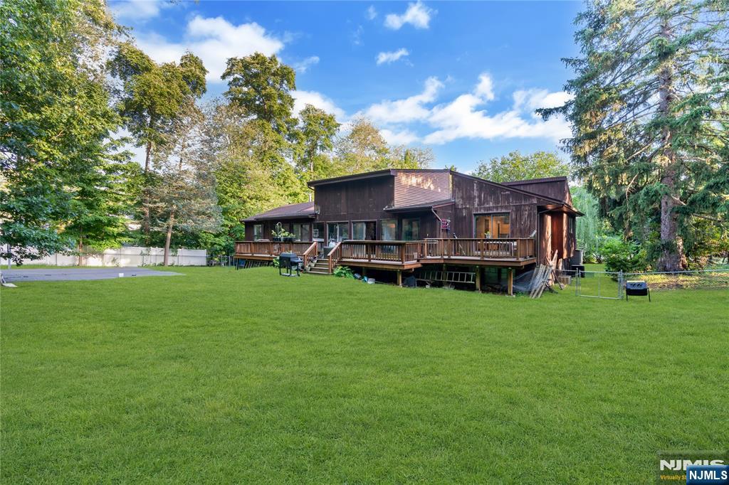 3 Bluefield Court