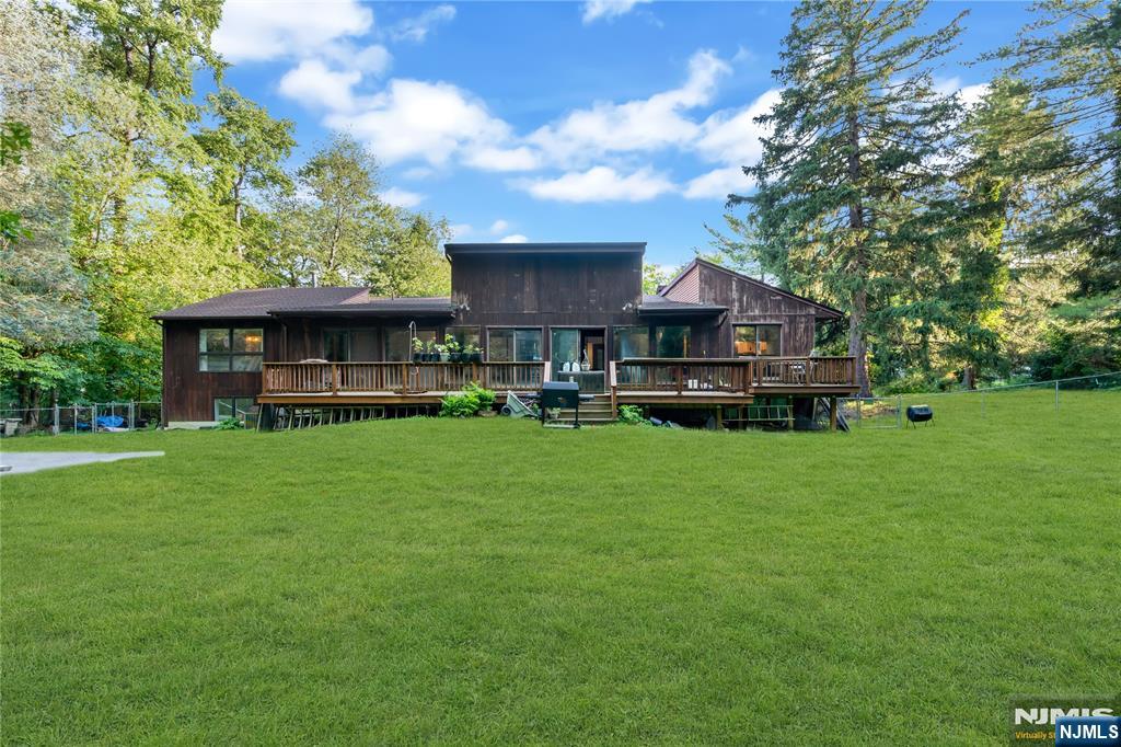 3 Bluefield Court