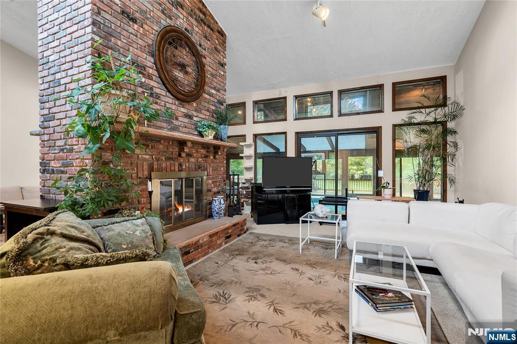 3 Bluefield Court