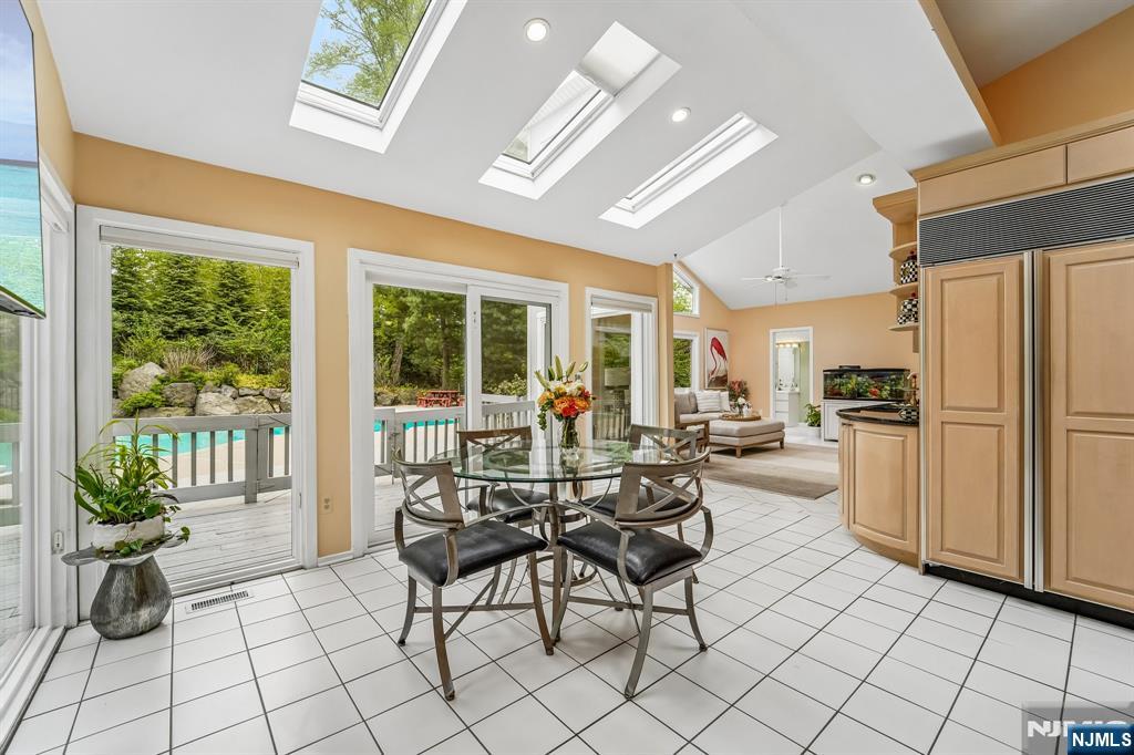 8 Union Hill Road