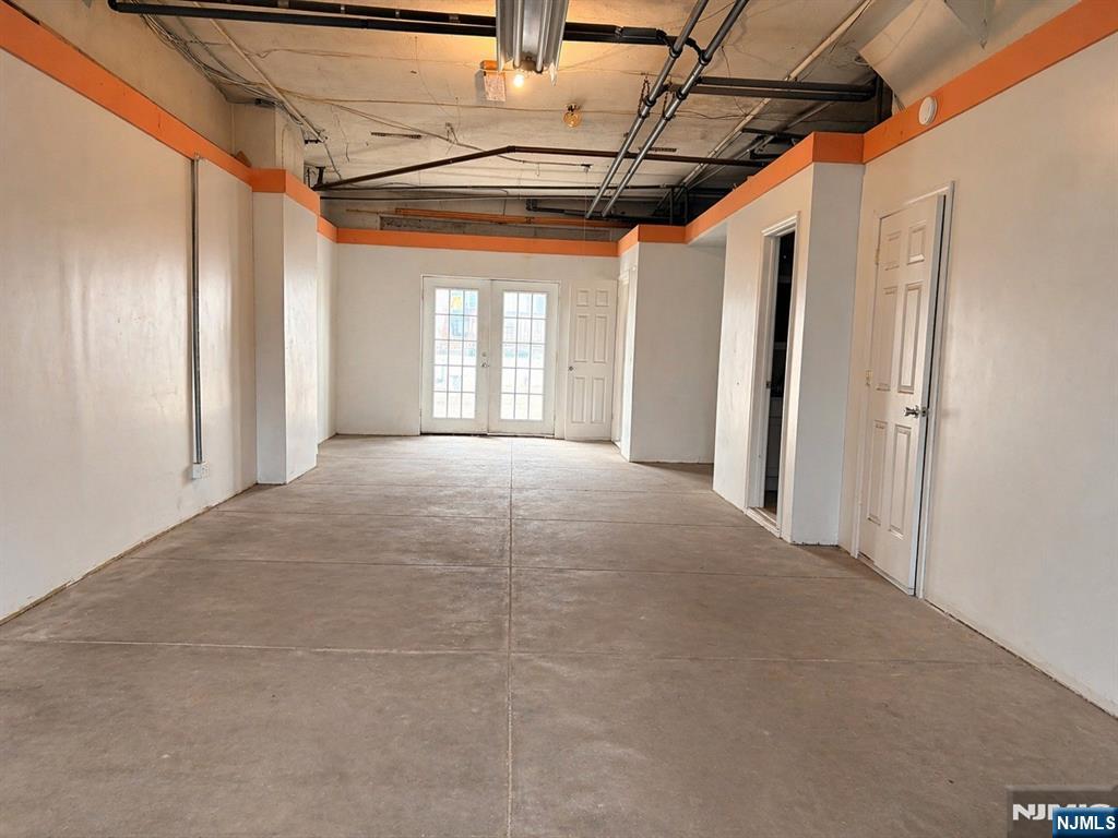 390 Delano Place