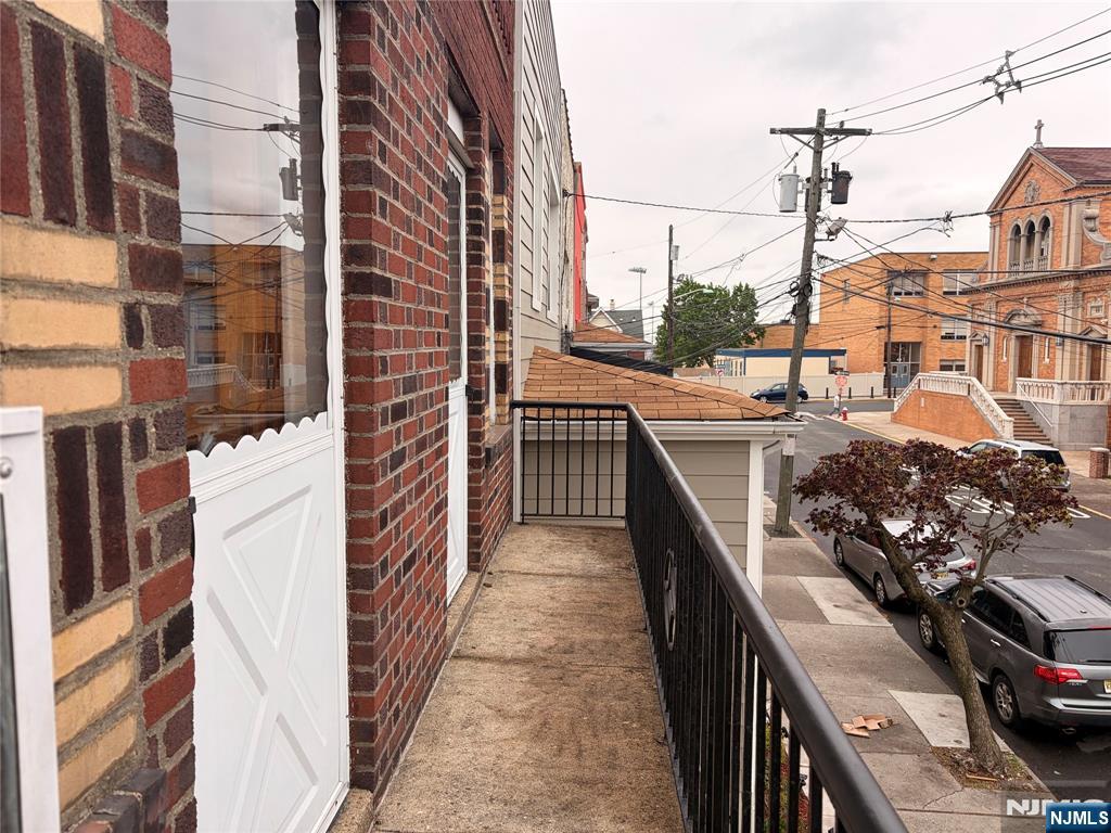 390 Delano Place
