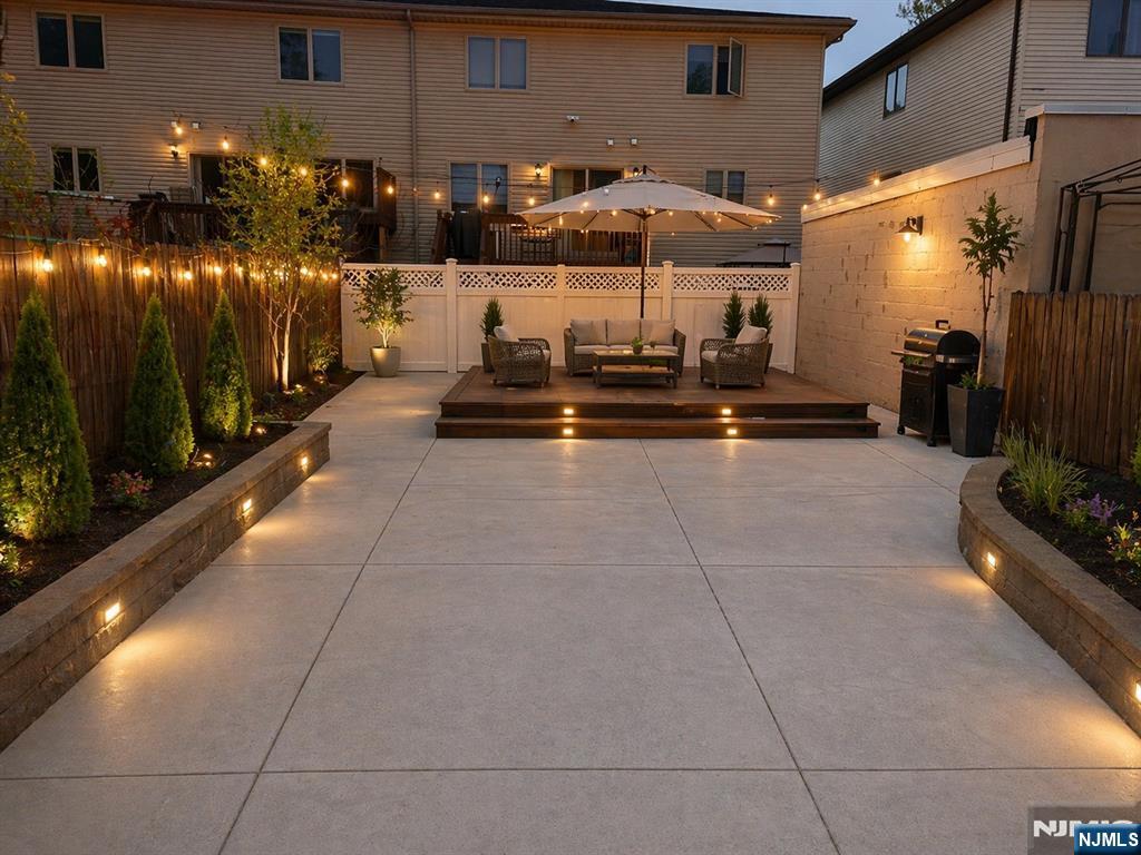 390 Delano Place