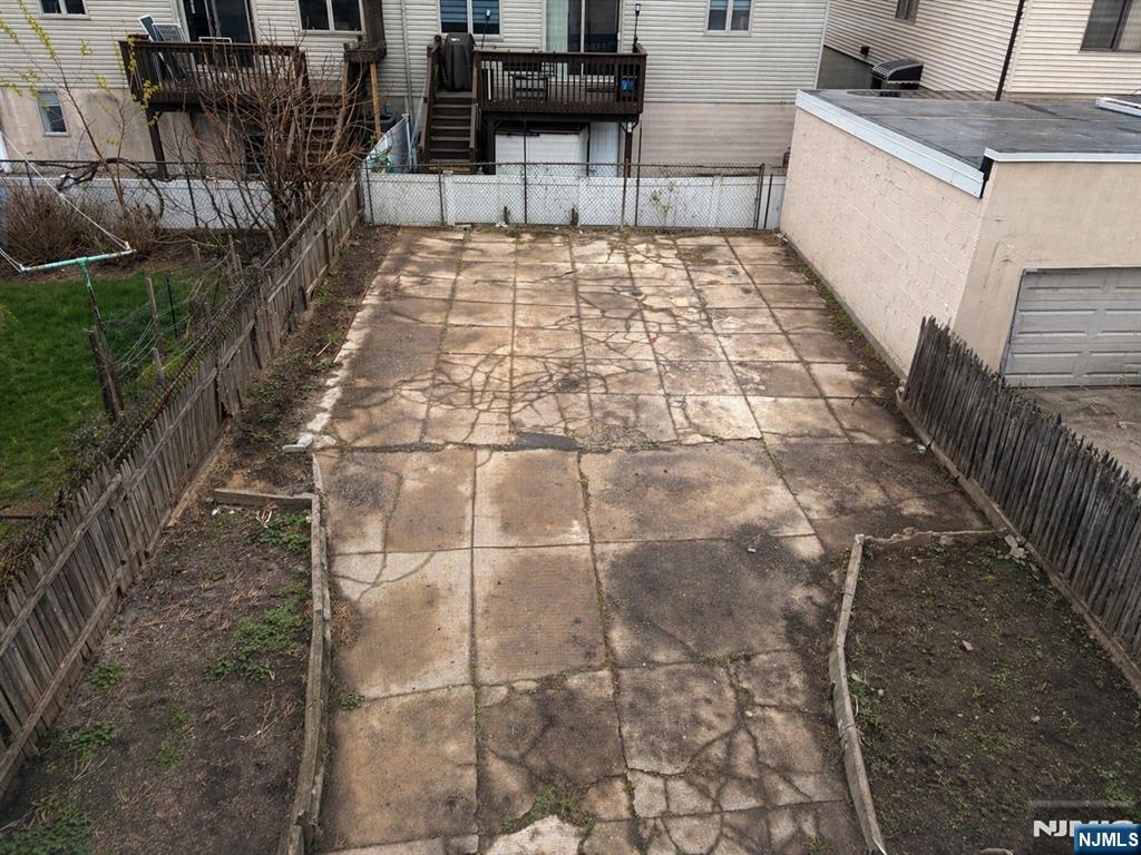 390 Delano Place