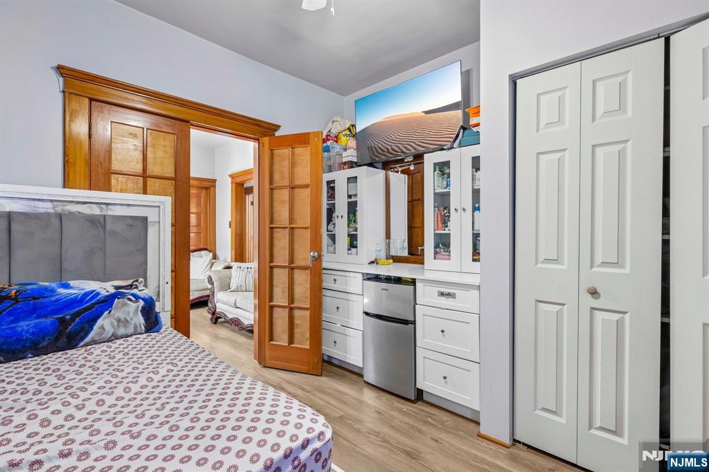 390 Delano Place