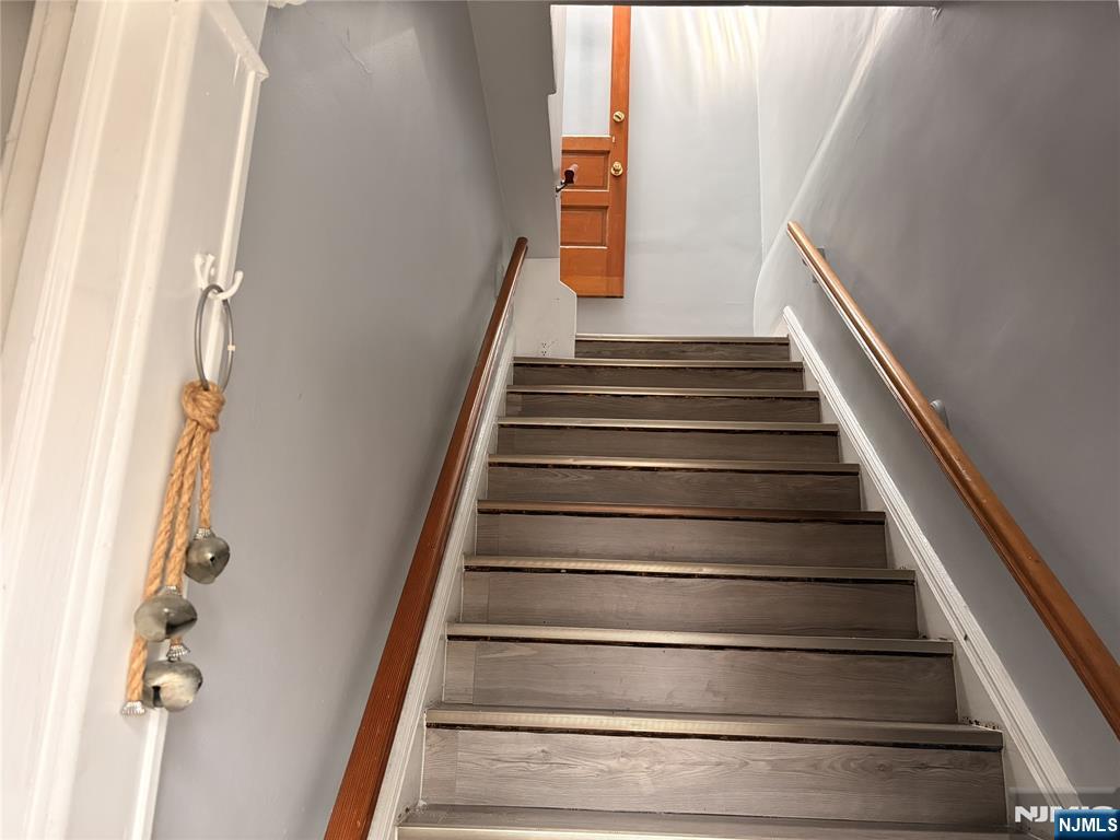 390 Delano Place
