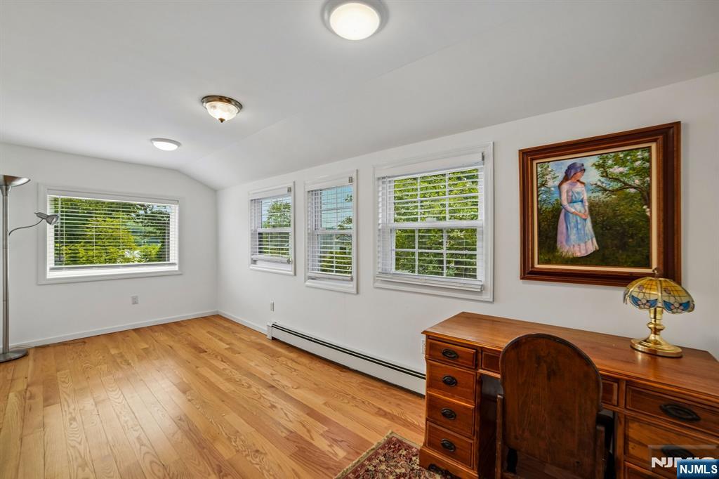 25 Lake Drive