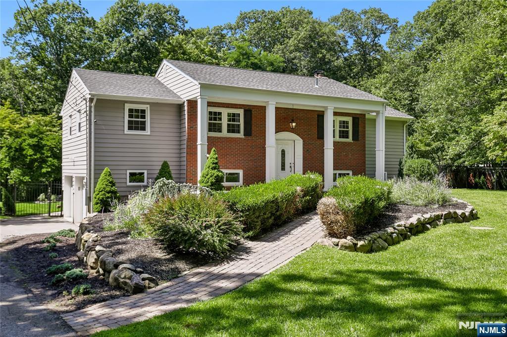 20 Hilltop Road