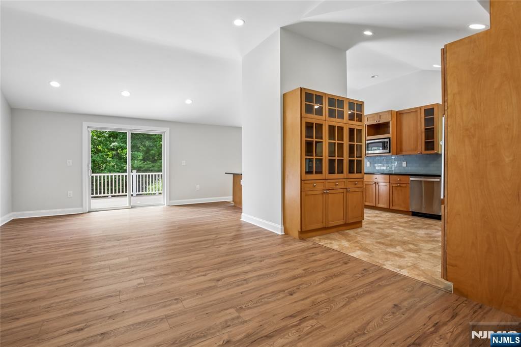 20 Hilltop Road