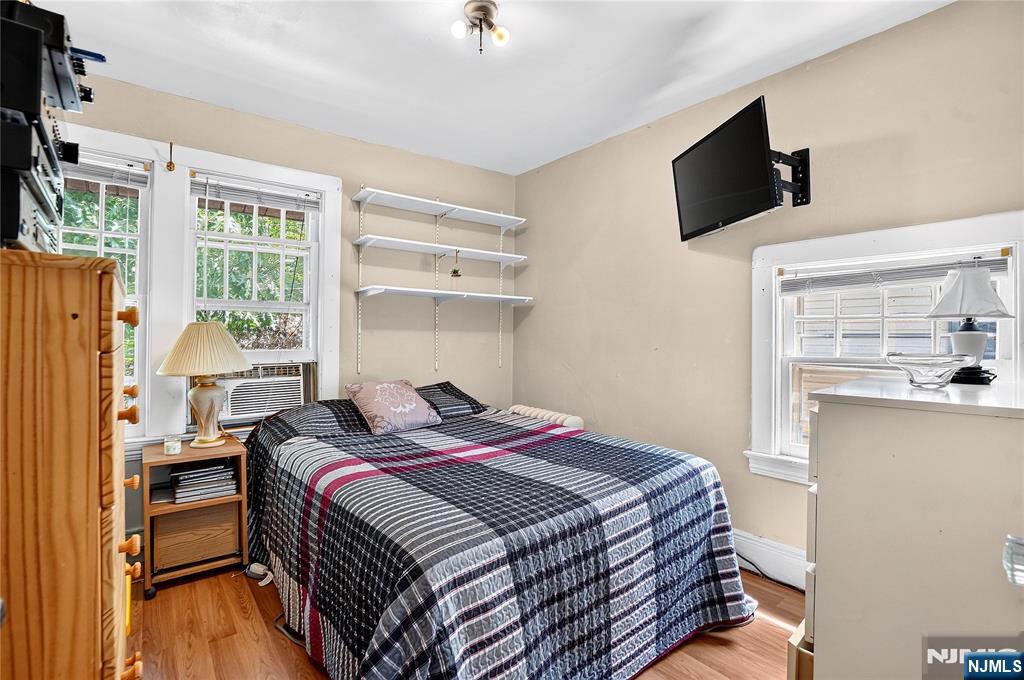 90 7th Street