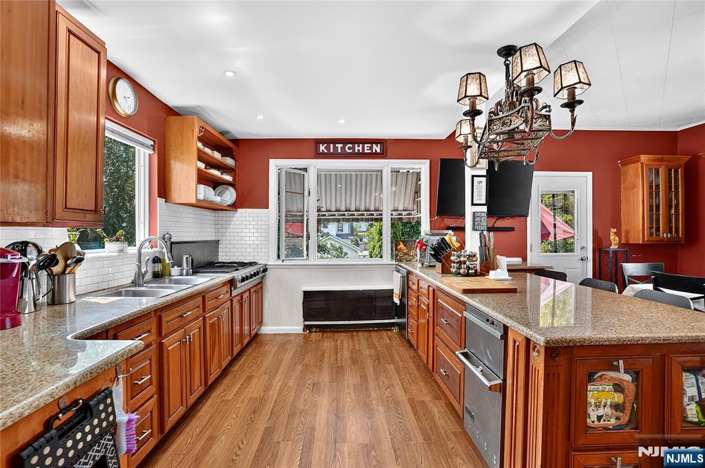 90 7th Street