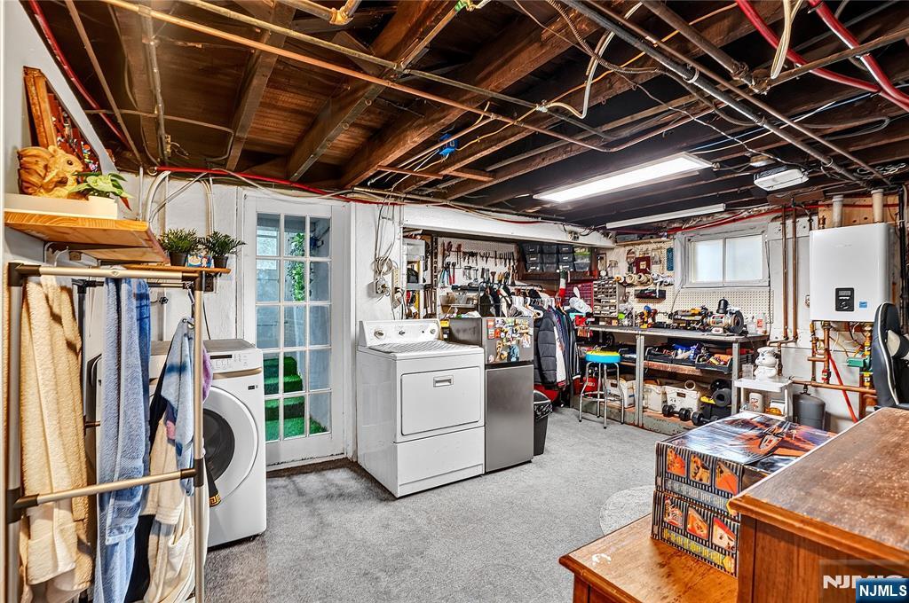 90 7th Street