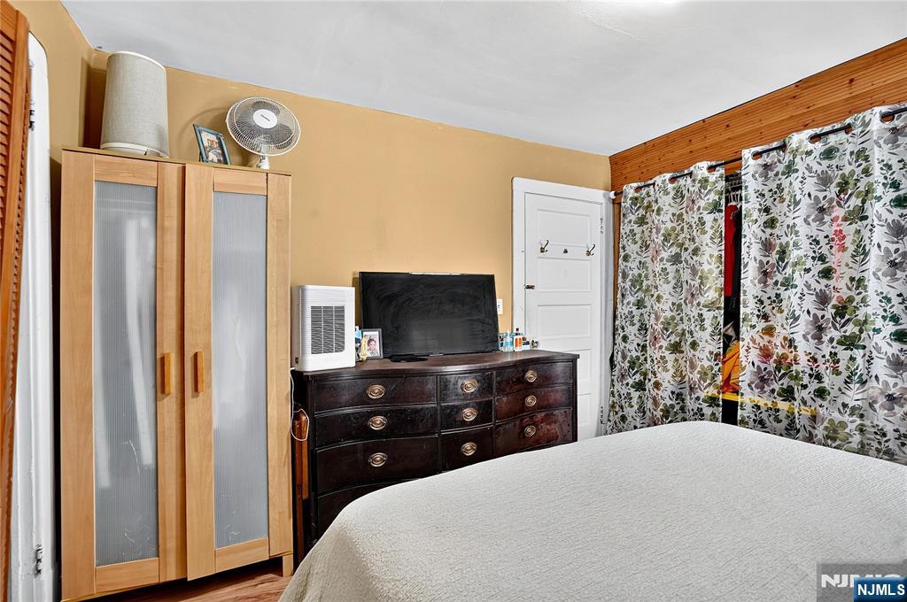 90 7th Street