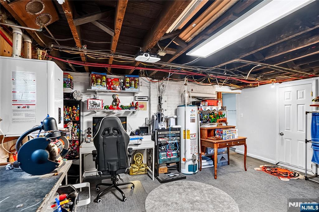 90 7th Street