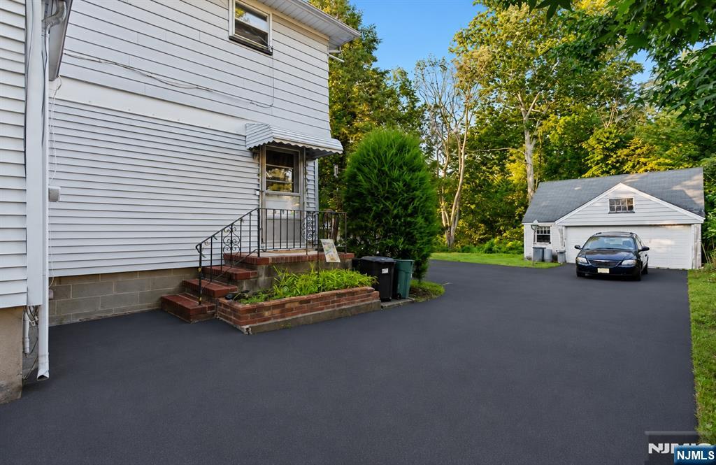 340 Saddle River Road