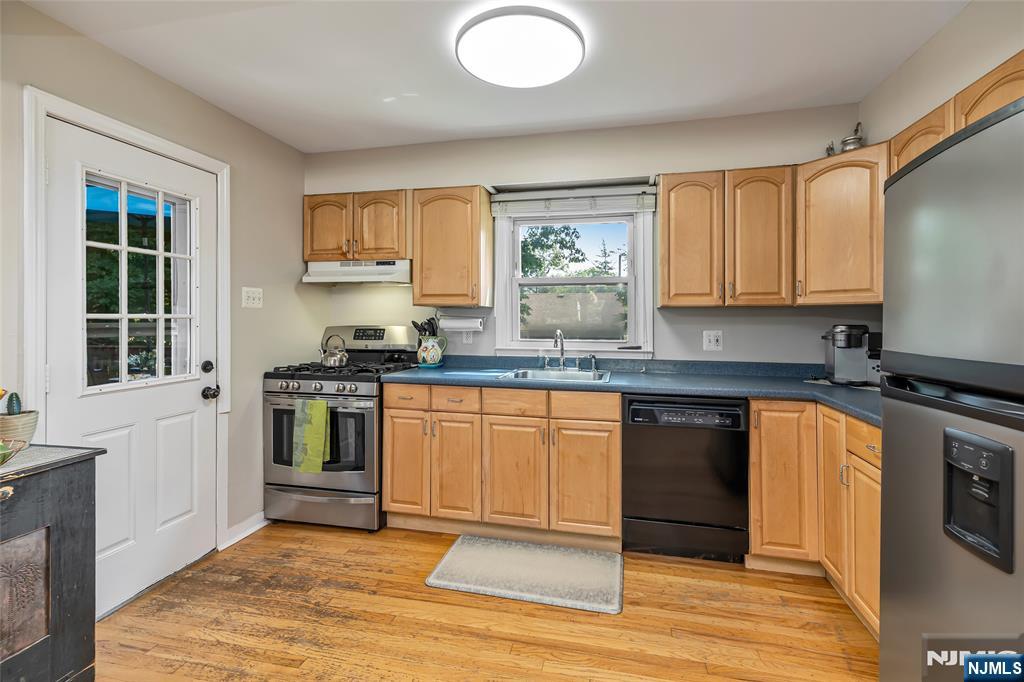 13 Maple Road