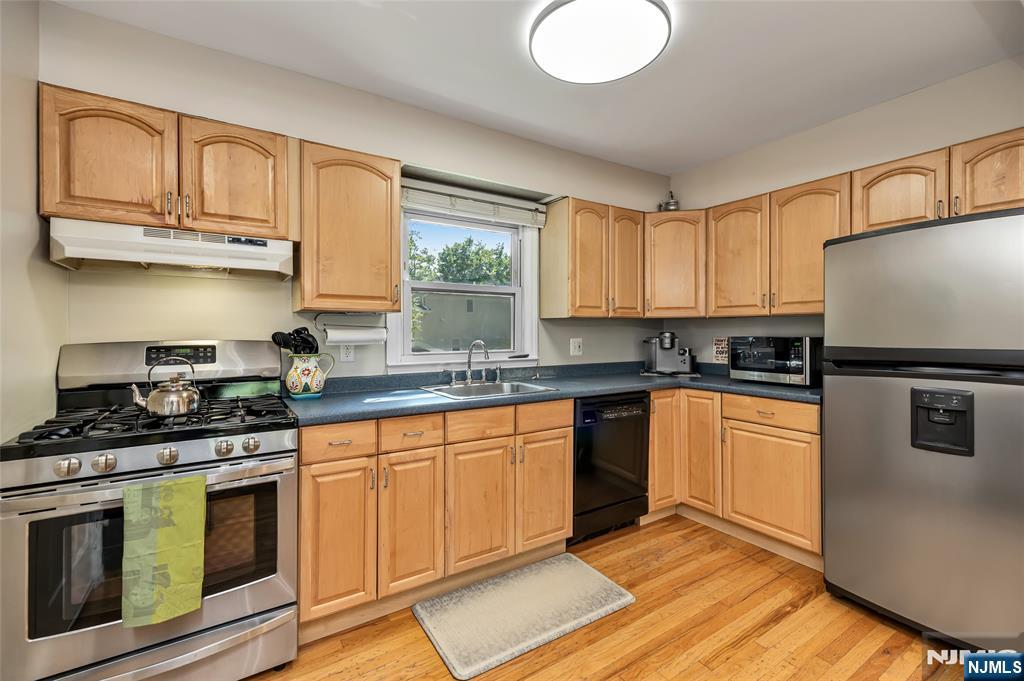 13 Maple Road