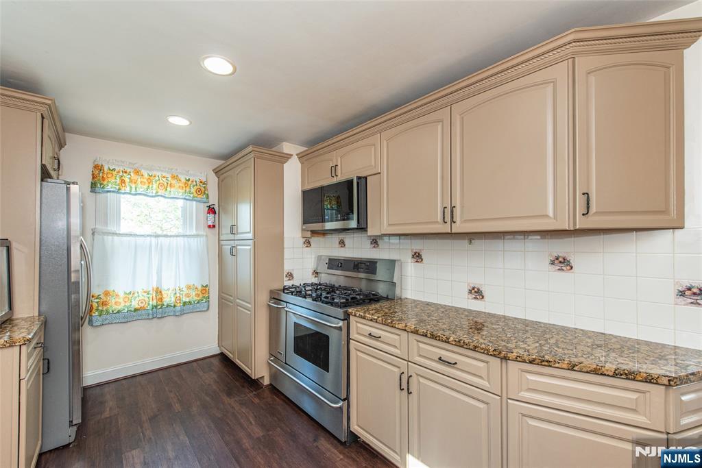 42 Spring Valley Avenue