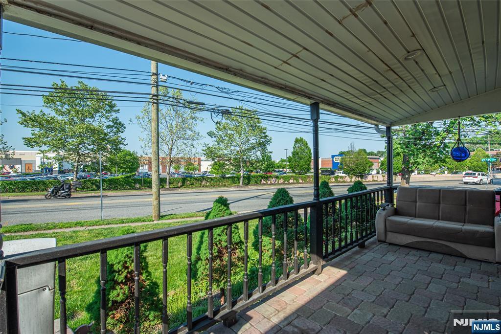 42 Spring Valley Avenue