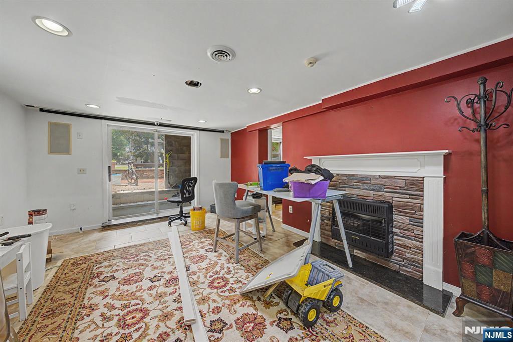 92 Blauvelt Avenue