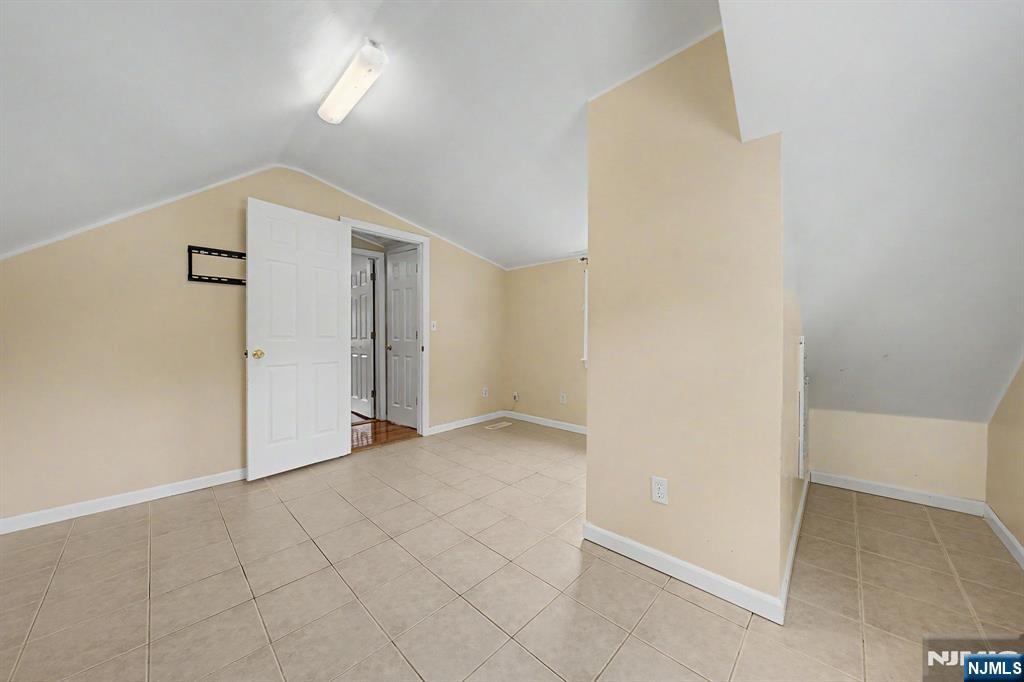 92 Blauvelt Avenue