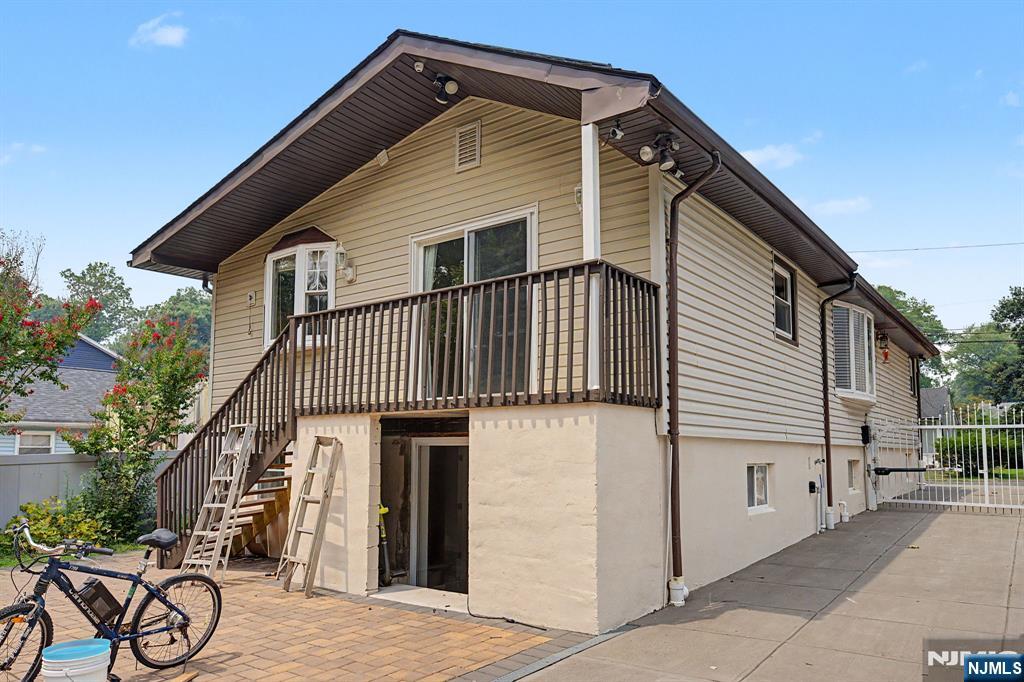 92 Blauvelt Avenue