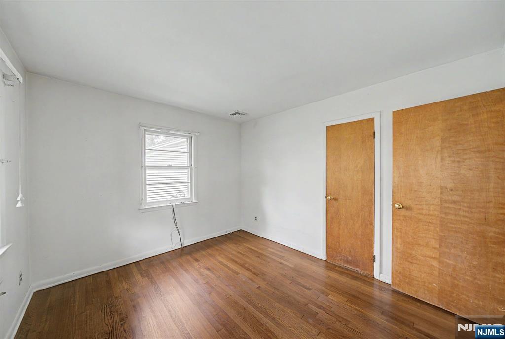 27 Oswego Avenue