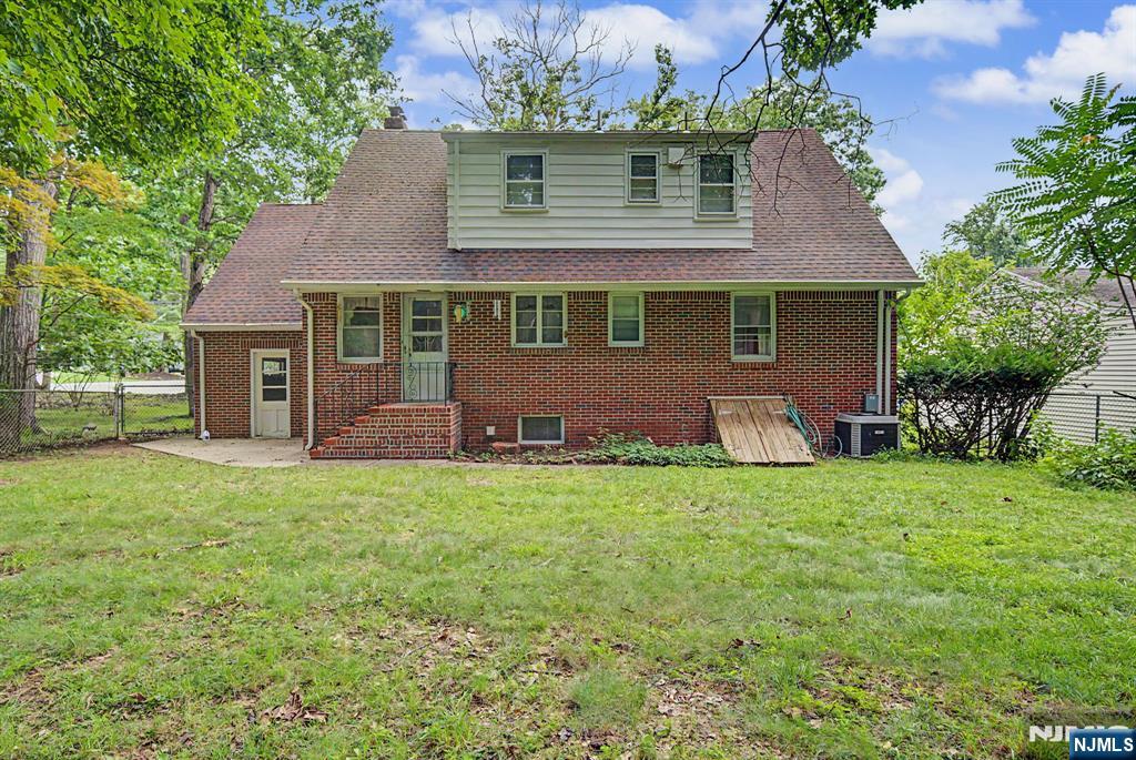 27 Oswego Avenue